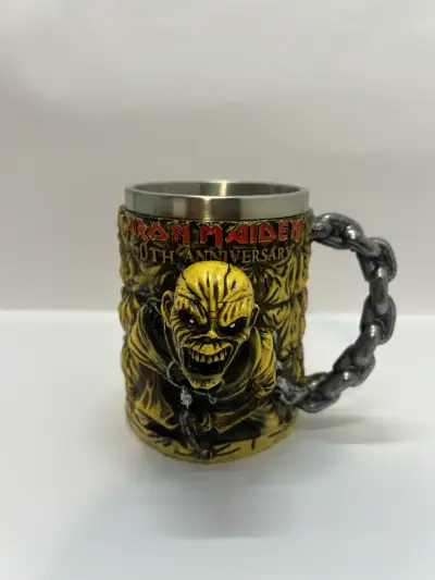 Taza Iron Maiden 30th Anniversary con diseño 3D - miniatura 1