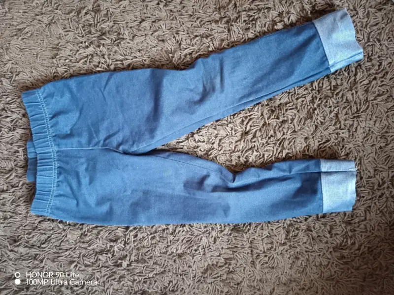 Lote de pantalones para niños en varios colores - 1