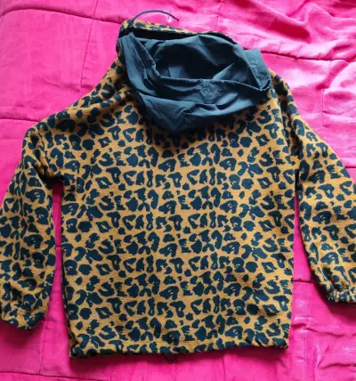 Chaqueta de polar con estampado animal print - miniatura 2