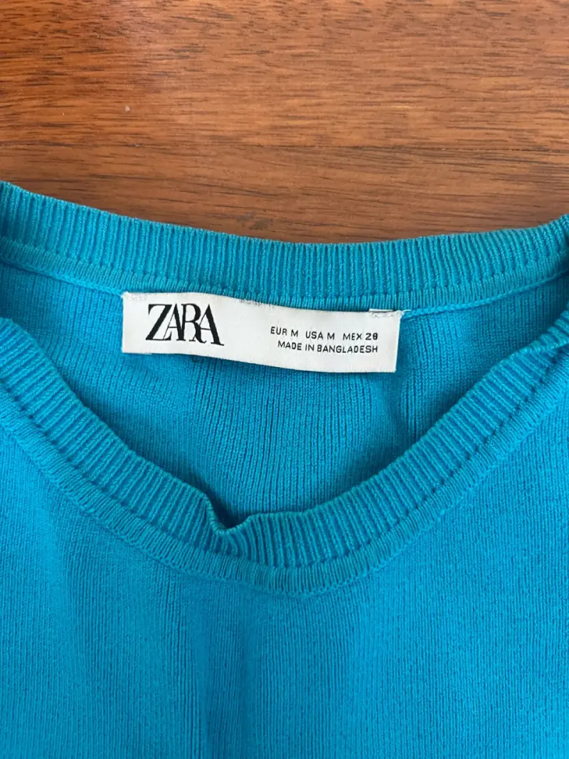 Top sin mangas azul Zara para mujer - 2