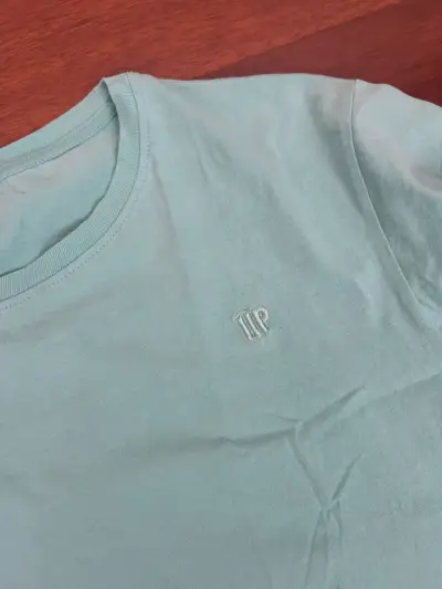 Polera crop top verde menta talla XL - miniatura 2