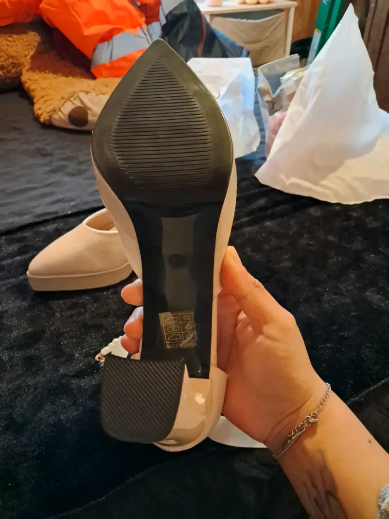 Zapatos de Tacón Beige con Perlas y Lazo - 2