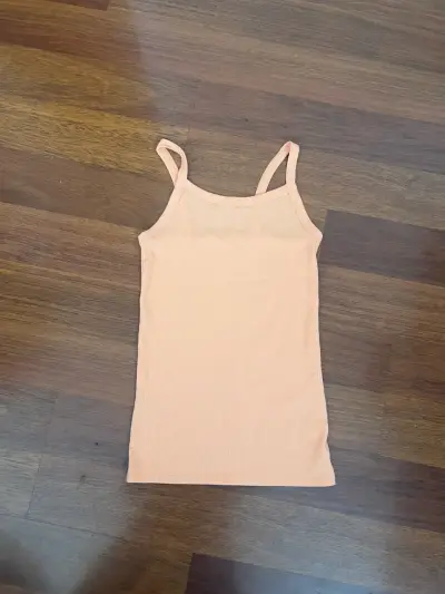 Polera sin mangas color durazno No Boundaries - miniatura 1