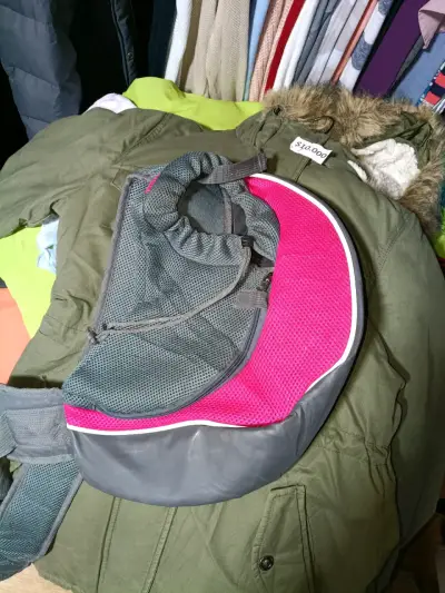 Bolso transportador de mascotas rosa y gris - miniatura 2