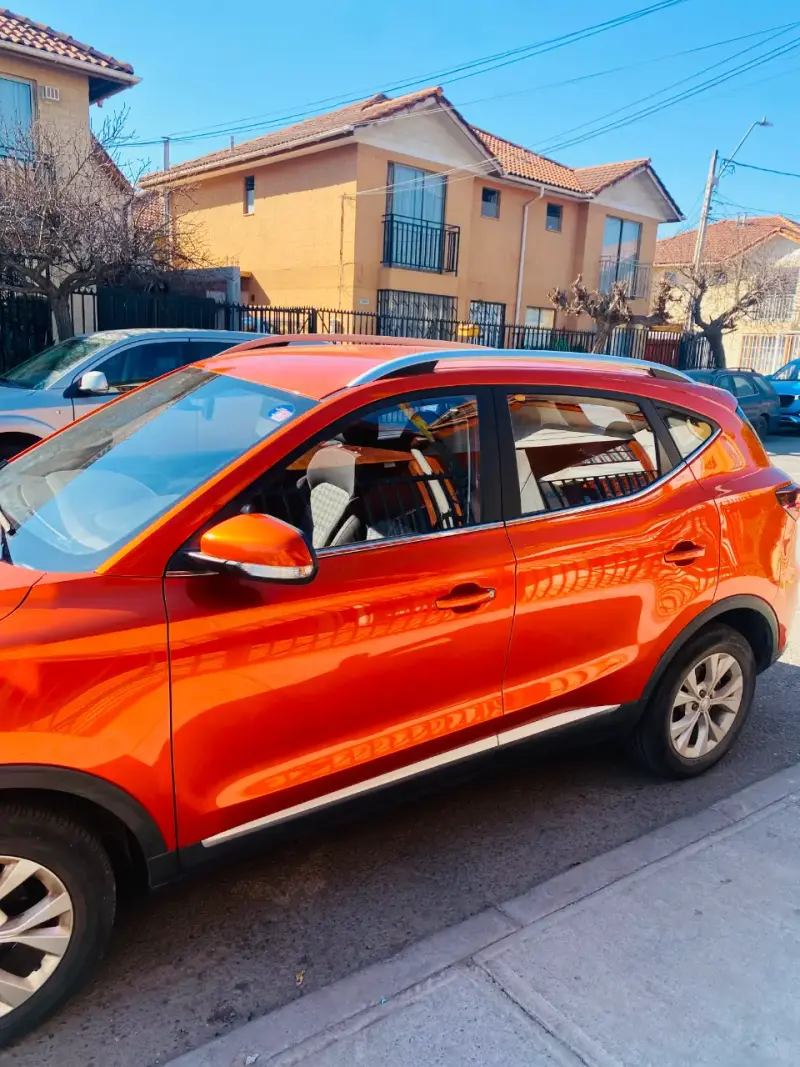 SUV MG ZS STD MEC 2022 Naranja en Buen Estado - 4
