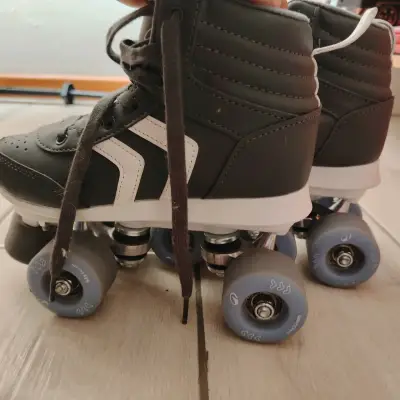 Patines de cuatro ruedas N°32-34 - miniatura 2