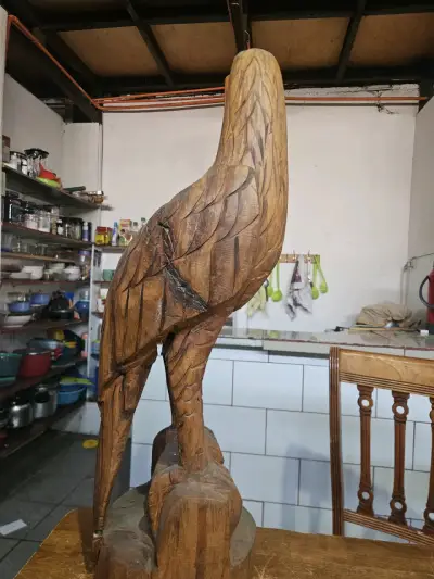 Escultura de águila tallada en madera - miniatura 3