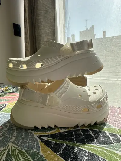 Zuecos blancos con plataforma Crocs - miniatura 4