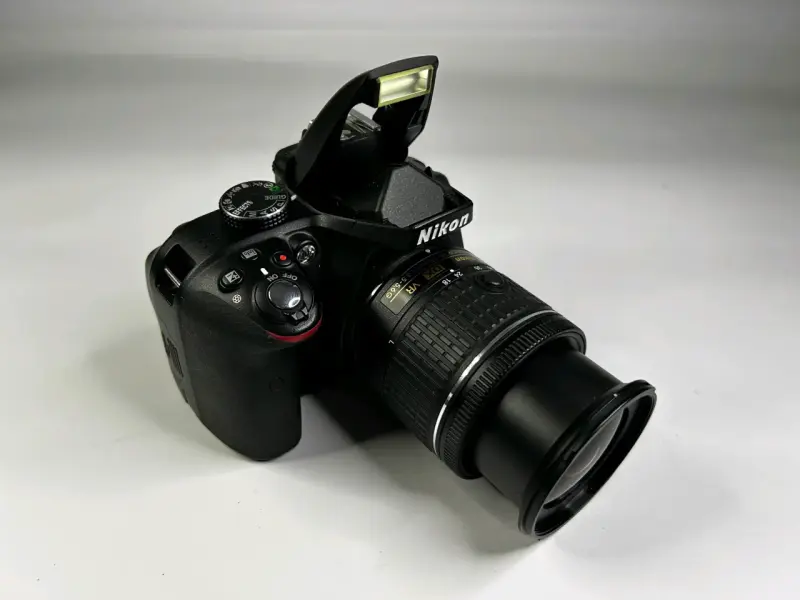 NIKON D3300 + 18-55MM | 7.400 disparos | SemiNueva - 1