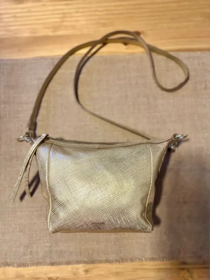 Cartera cuero cruzada dorada Fossil - 1