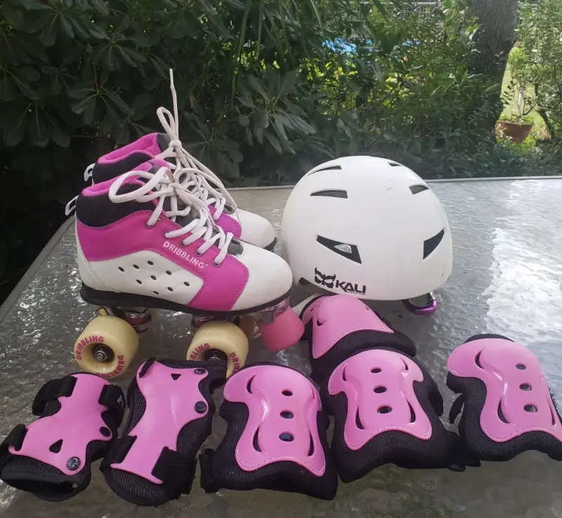 Set de Patines Quad Dribbling con Casco y Protecciones