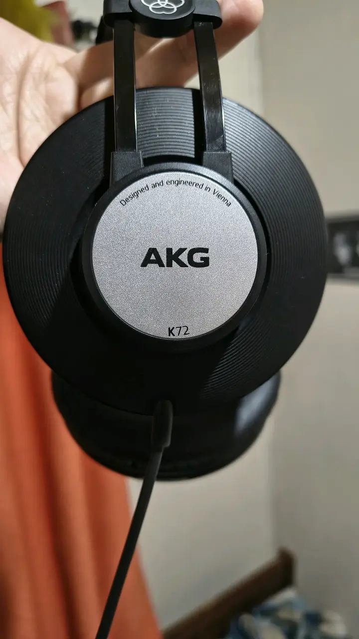 Audífonos AKG K72 de estudio - 1