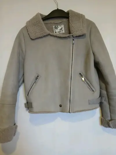 Chaqueta de mujer gris  con forro de lana - miniatura 1