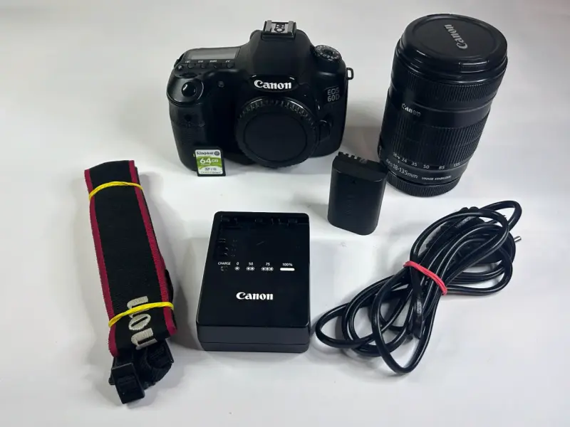 Canon 60D +18-135MM | 34.800 disparos - 5