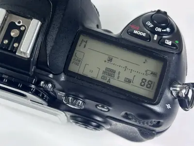 Nikon D200 Cuerpo | 42.600 disparos - miniatura 3