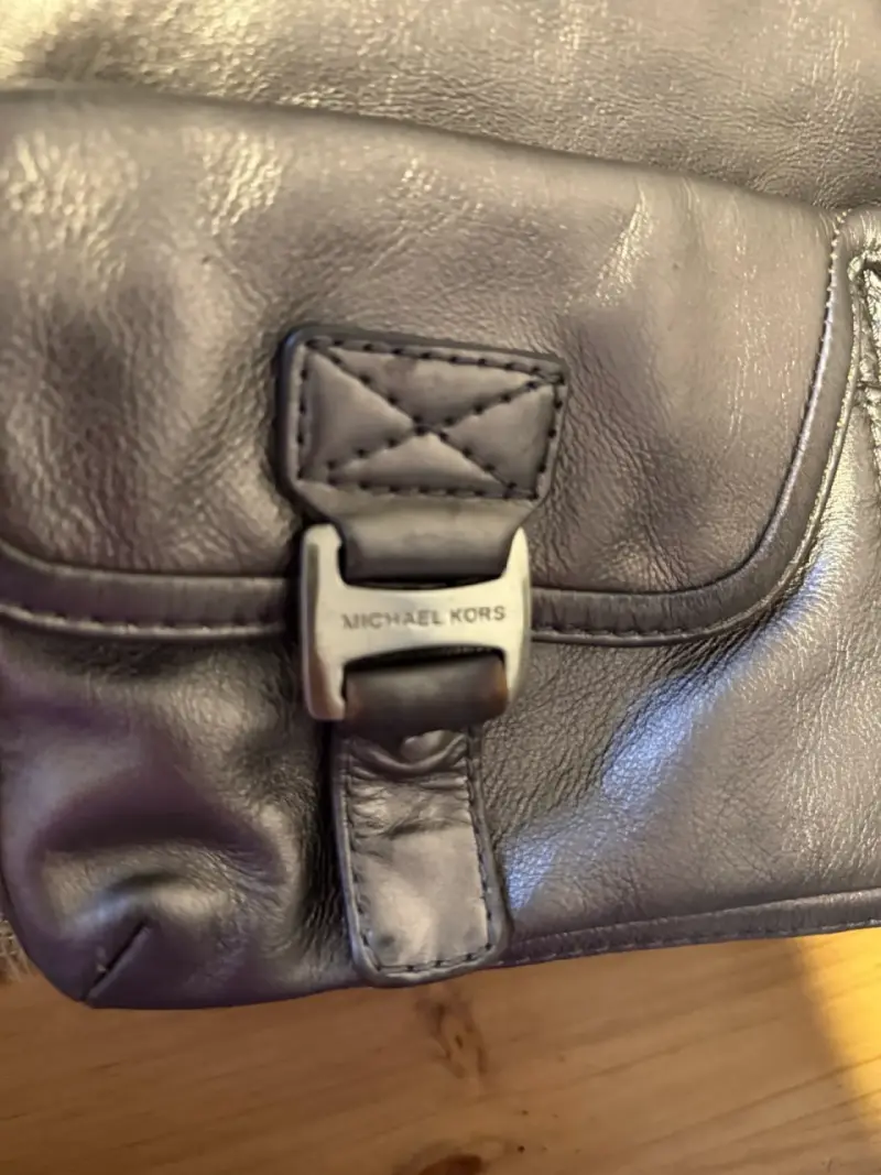 Bolso de cuero Michael Kors gris metálico - 4