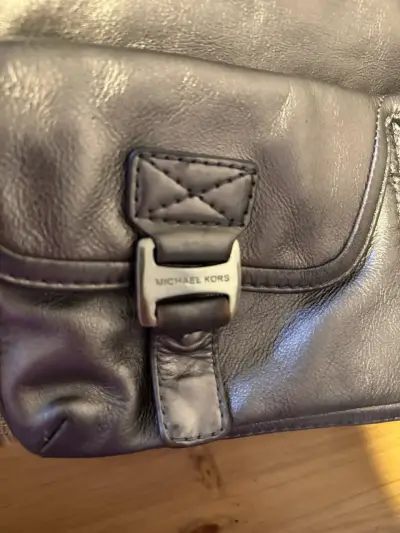 Bolso de cuero Michael Kors gris metálico - miniatura 4