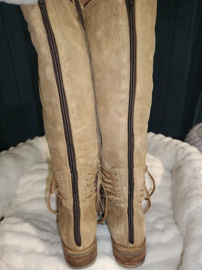 Botas de cuero gamuza beige y cremallera - 4