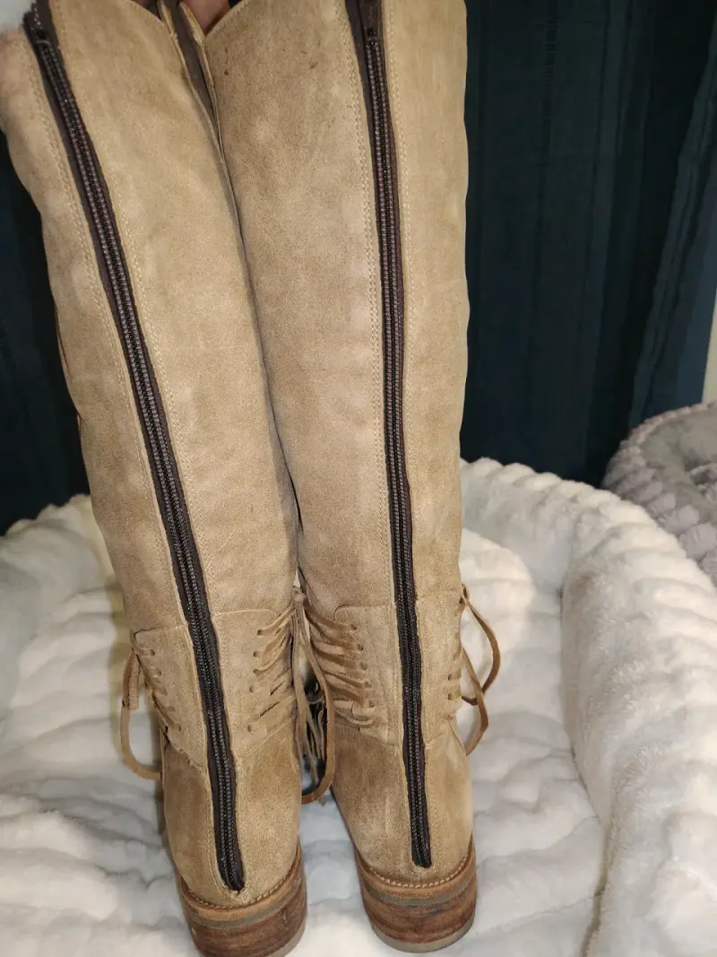 Botas de cuero gamuza beige y cremallera - 6