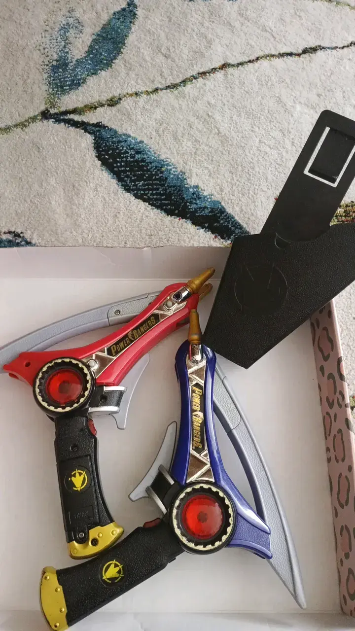 Espadas de juguete Power Rangers con detalles coloridos - 1
