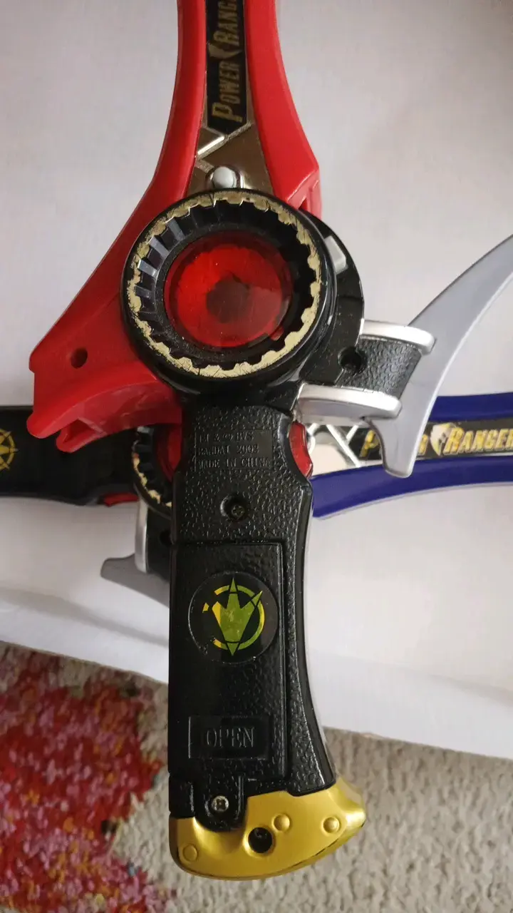 Espadas de juguete Power Rangers con detalles coloridos - 4