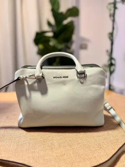 Bolso de mano Michael Kors con correa cruzada - miniatura 1