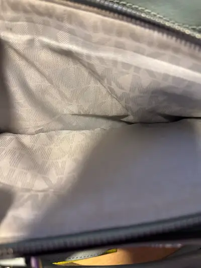 Bolso de mano Michael Kors con correa cruzada - miniatura 3