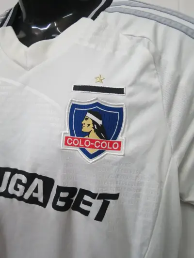 Camiseta Colo-Colo blanca Adidas AEROREADY talla M - miniatura 3