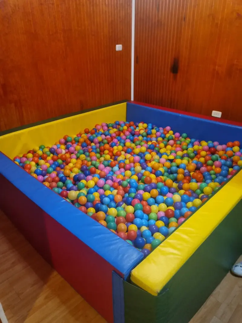 Vendo piscina de pelotas grande - 2