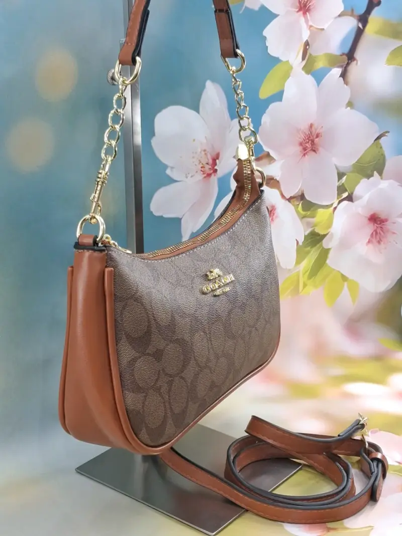 Cartera de hombro Coach marrón con cadena - 2