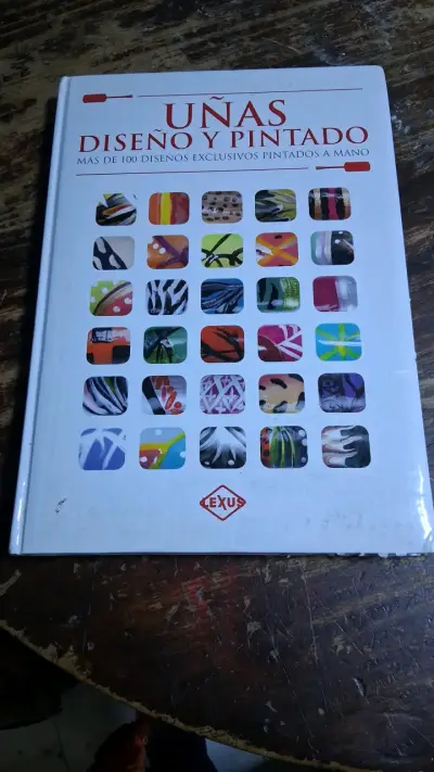 Libro de diseño de uñas con más de 100 ideas - miniatura 1