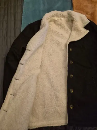 Chaqueta de mezclilla con forro de borrego - miniatura 2