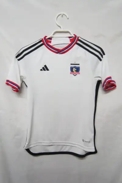 Camiseta de fútbol Colo-Colo Adidas  talla 12 niño - miniatura 1