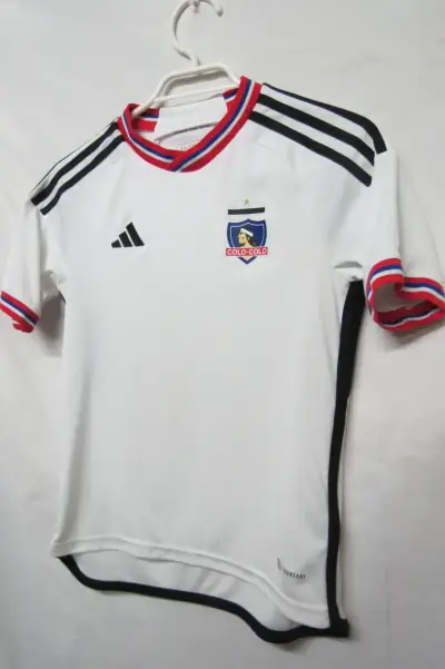 Camiseta de fútbol Colo-Colo Adidas  talla 12 niño - miniatura 3