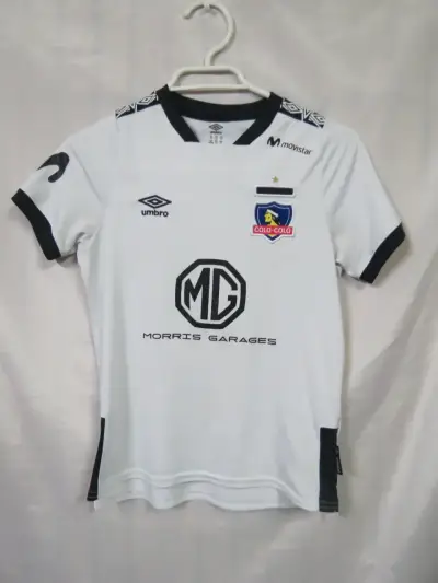 Camiseta de fútbol Colo-Colo Umbro talla 8 niño - miniatura 1