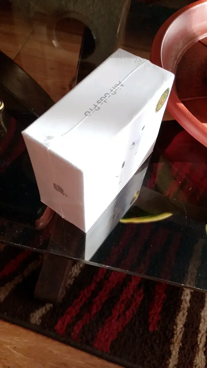Audífonos inalámbricos Apple AirPods Pro nuevos - 2