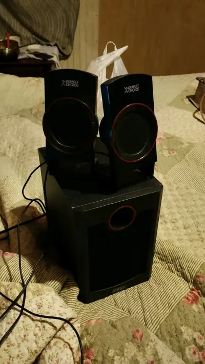 Parlantes Perfect Choice con subwoofer - miniatura 1