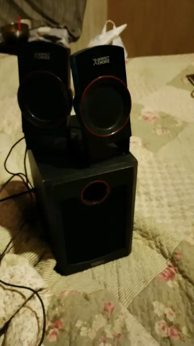 Parlantes Perfect Choice con subwoofer - miniatura 3