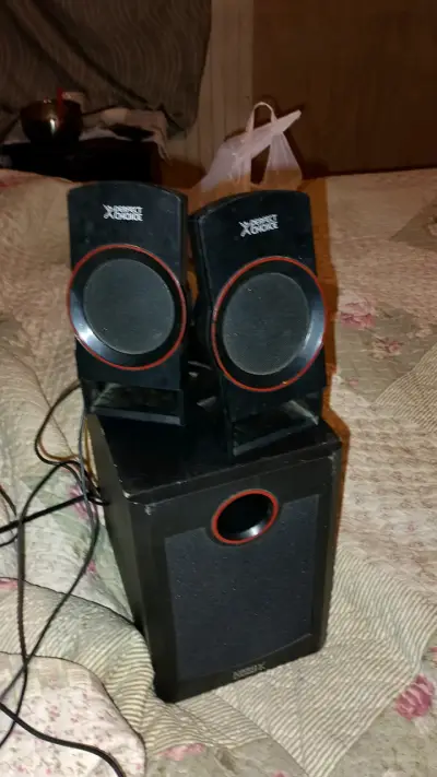 Parlantes Perfect Choice con subwoofer - miniatura 4