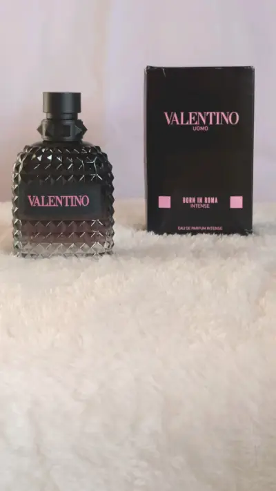 Perfume Valentino Uomo Born in Roma Intense - miniatura 1