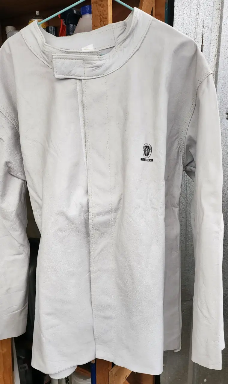 Traje de protección de cuero con guantes - 1