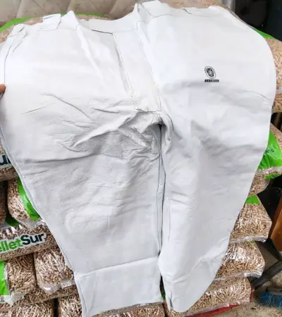 Traje de protección de cuero con guantes - miniatura 3