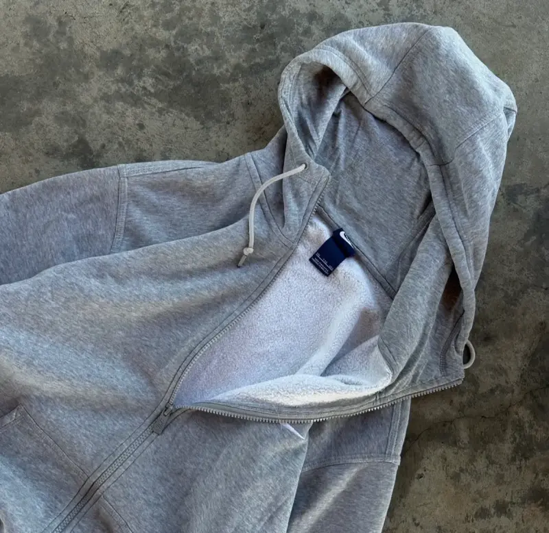 Polerón con capucha gris Nike para hombre - 4