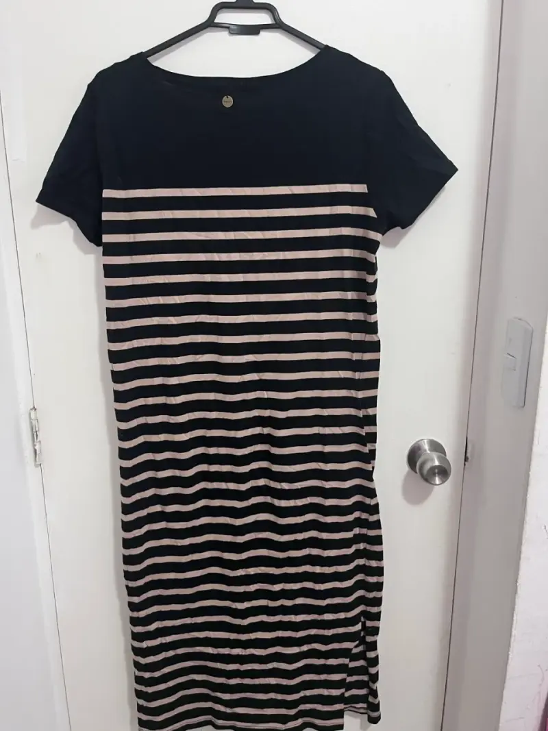 Vestido a rayas negro y beige para mujer - 1