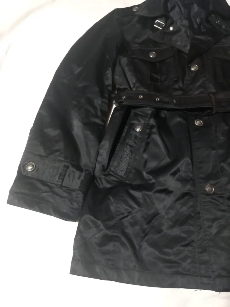 Abrigo impermeable negro para mujer - 3