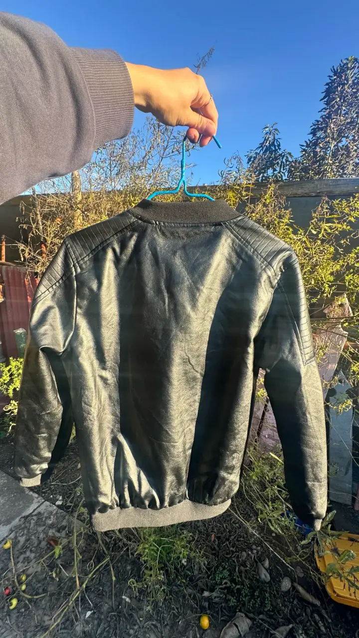 Chaqueta de cuero sintético negra para hombre - 2