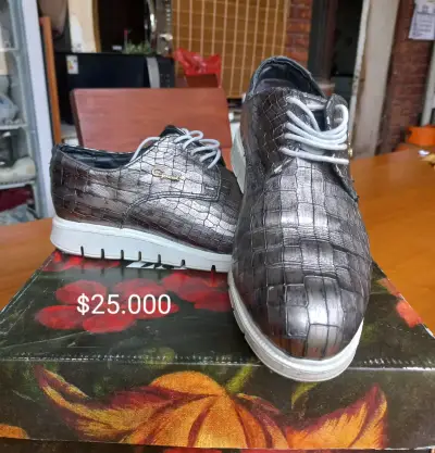 Zapatos de cuero plateados GACEL con diseño reptil - miniatura 1