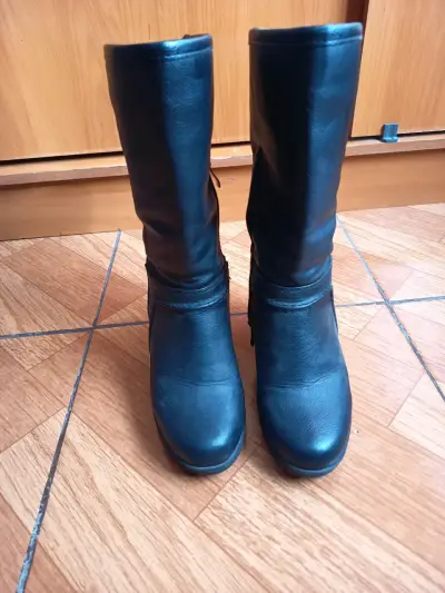 Botas de cuero negras con plataforma - miniatura 1