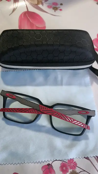 Lentes ópticos Oakley Dehaven gris y rojo - miniatura 3