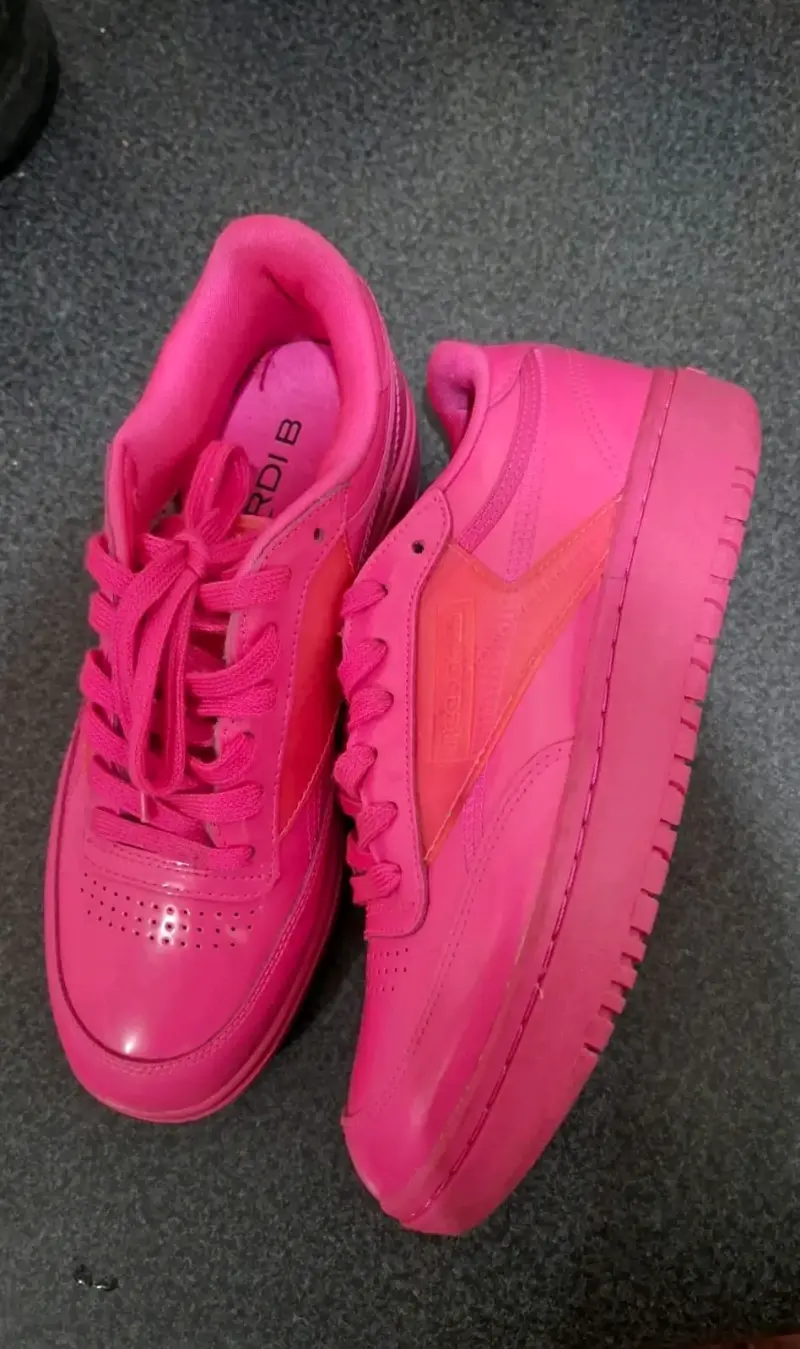 Zapatillas deportivas rosas para mujer - 1